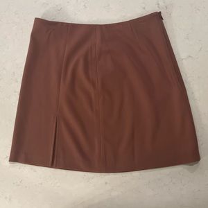 ARITZIA - SUNDAY BEST Tatiana Skirt w/ slit